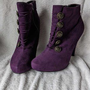 Viva La Diva Catwalk Collection purple ankle booties, US size 10